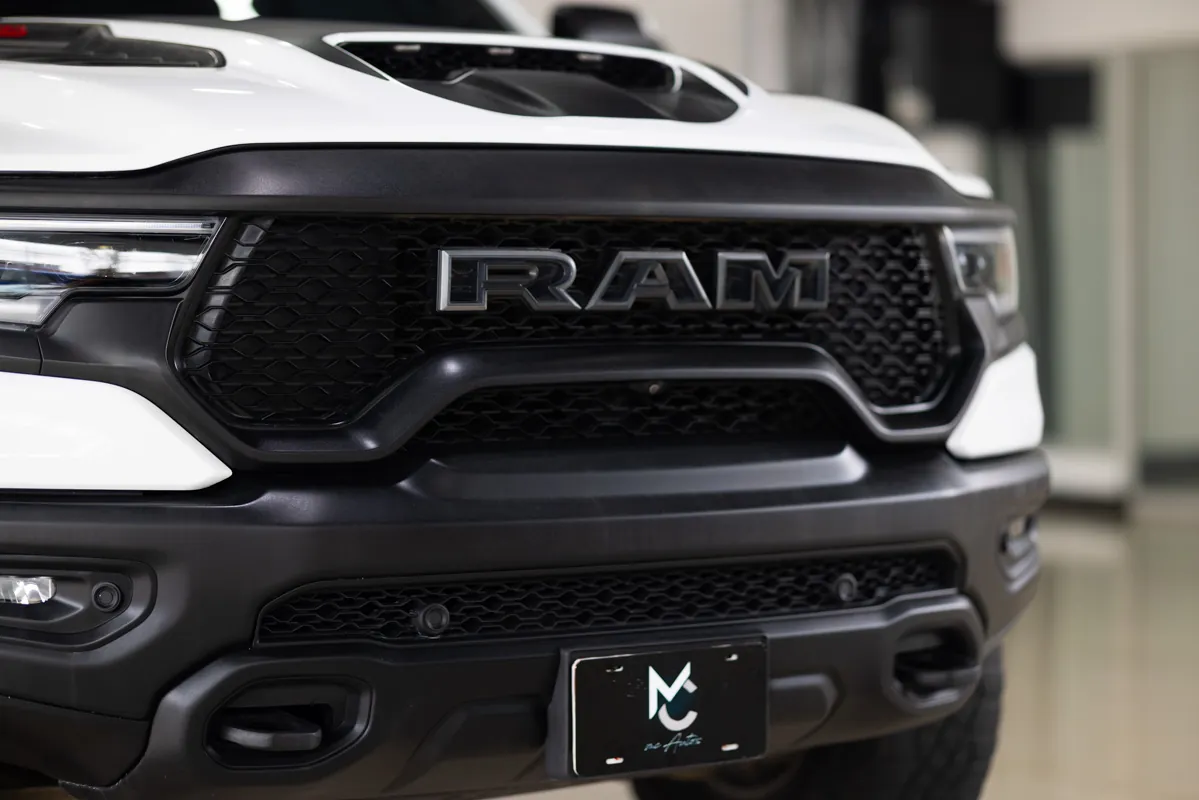 Fotografía 4 del RAM TRX Blanca en MCAutos.